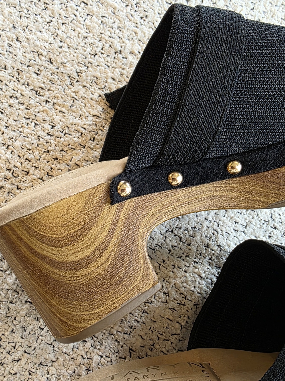 Taryn Rose Black Comfort Knit Clogs Size 8 Wood Look Heel Gold Studs NWT - Picture 3 of 8